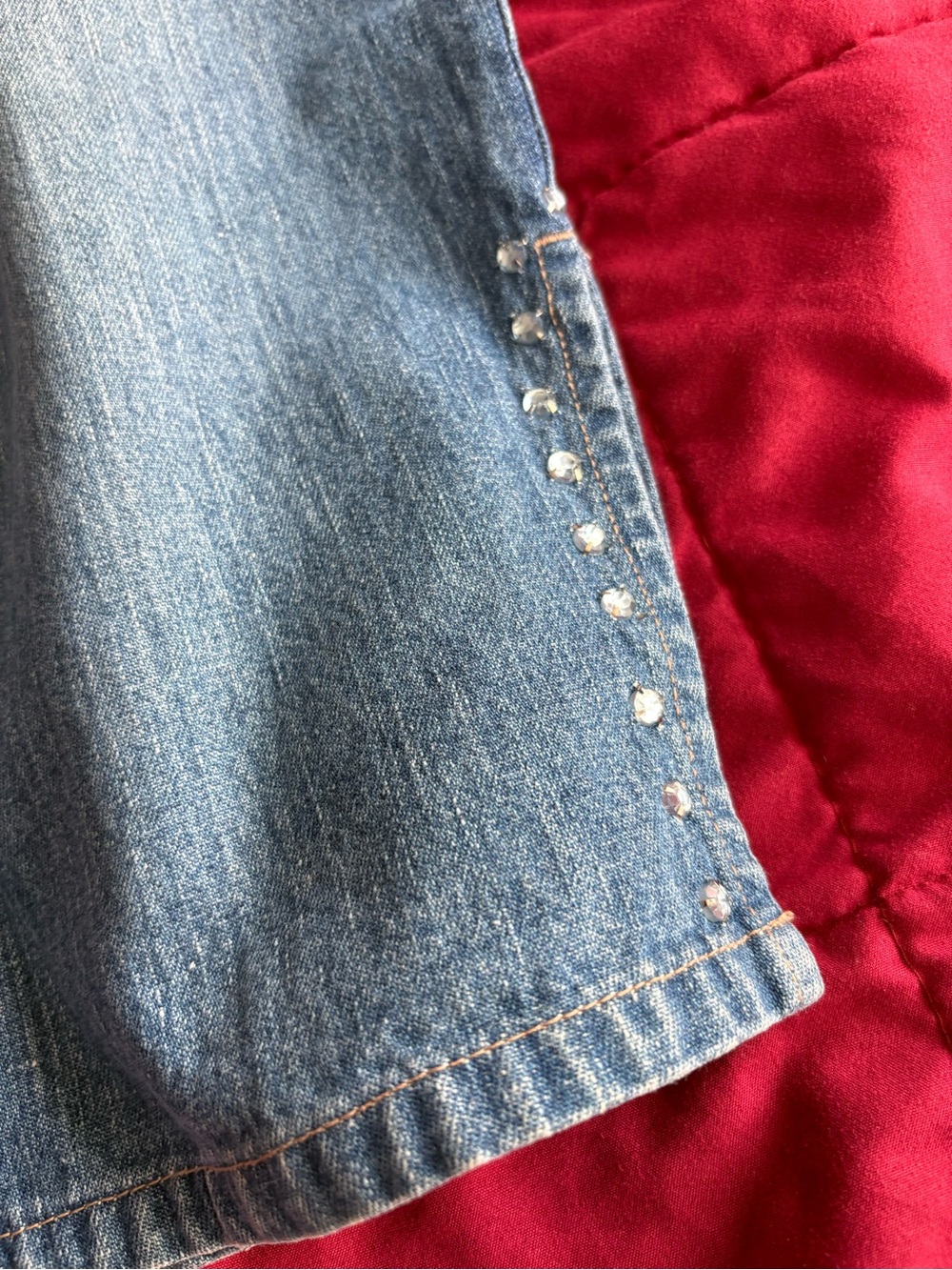 High-Rise Wide-Leg Women's Jeans in Light Blue Wash - Picture 2 of 4